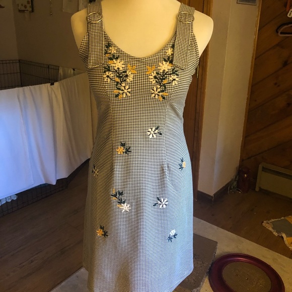 Topshop • Embroidered Pinafore Gingham Mini Dress - Picture 2 of 4